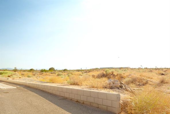 17455 Mauna Loa St, Hesperia, CA 92345